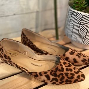 Time & Tru Cheetah Flats (size 6)